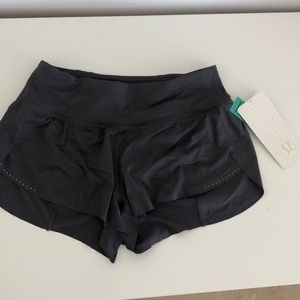 Lululemon Chase Me Short
